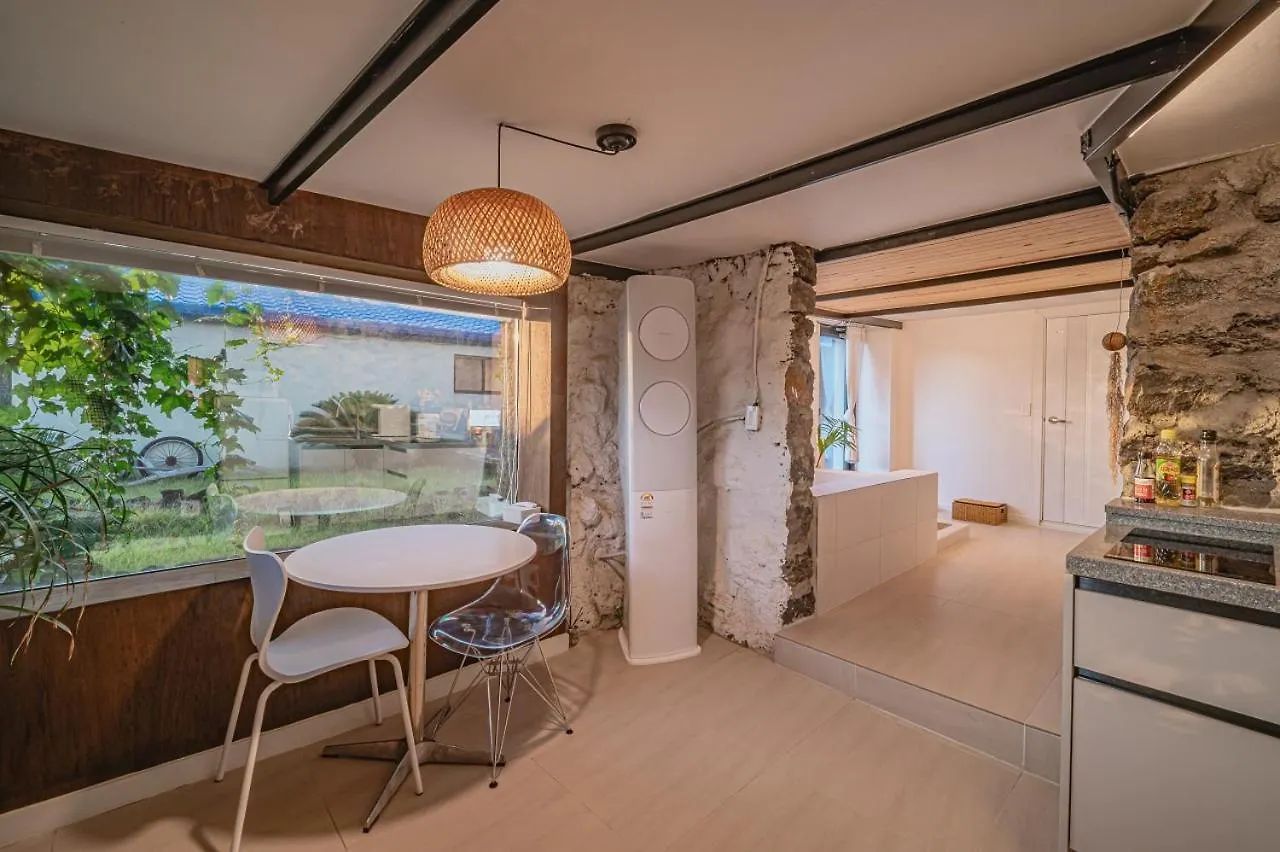 Bed & Breakfast Sinheung Couple Space Jeju