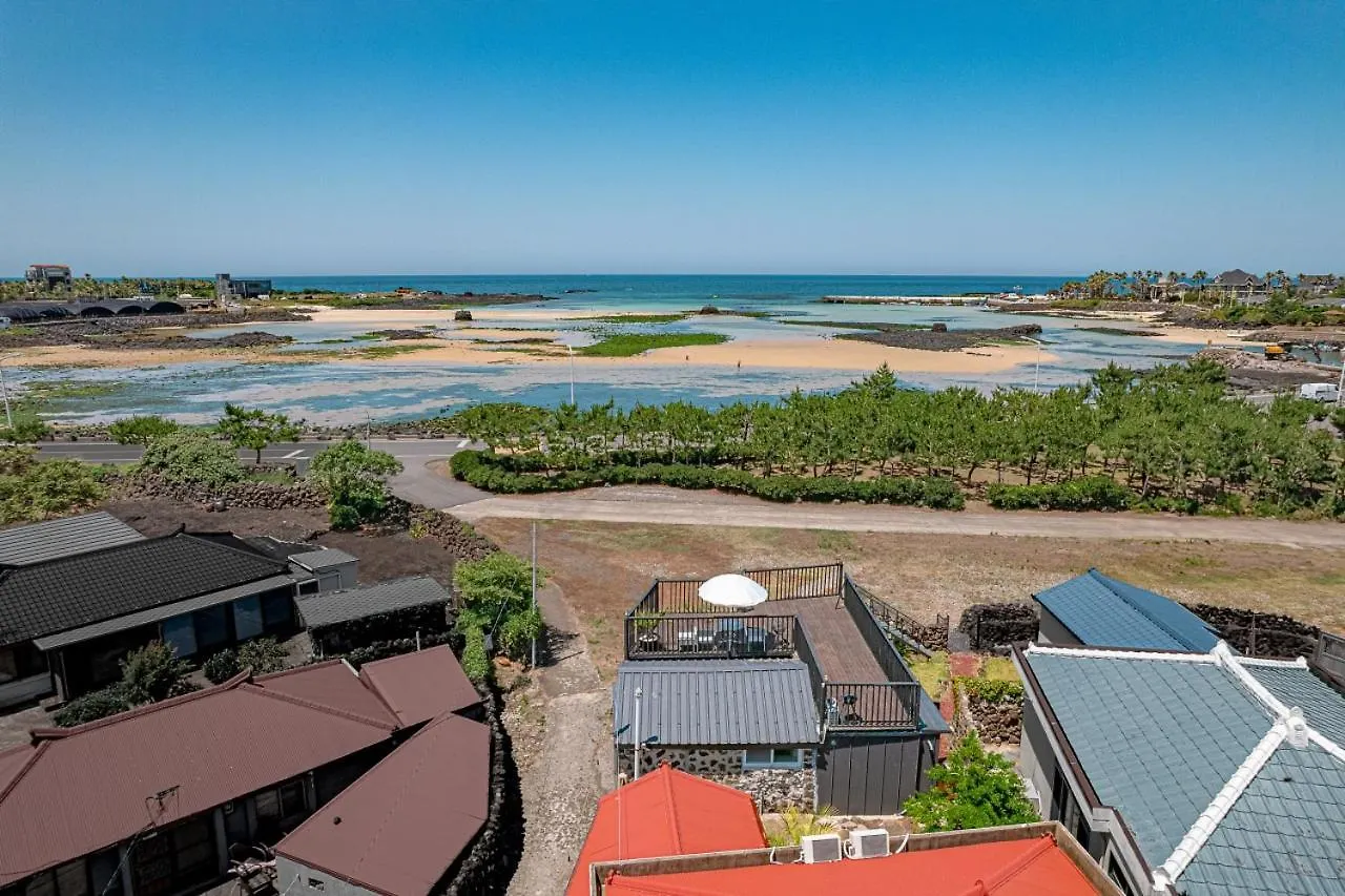 Sinheung Couple Space Jeju Bed & Breakfast